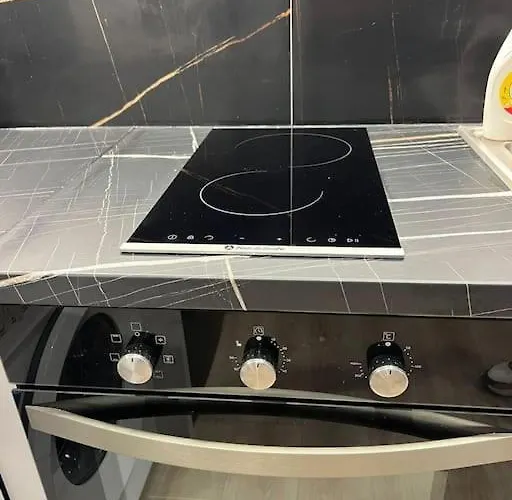 Spacious Ish-blloku Area Apartman Tirana